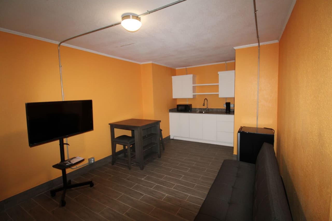 Gallery Image 10