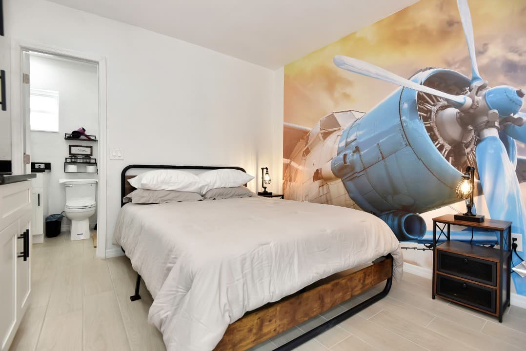 Cozy Studio Suite Near Beach w/ Kitchenette #3