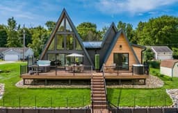 1-Bedroom Waterfront A-Frame on Buckeye Lake