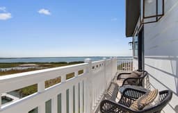 Waterfront Luxury | Mins to Beach & SpaceX Views