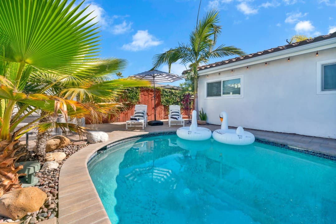 Pool+Fire Pit | Near Balboa Park + Mountain Views!