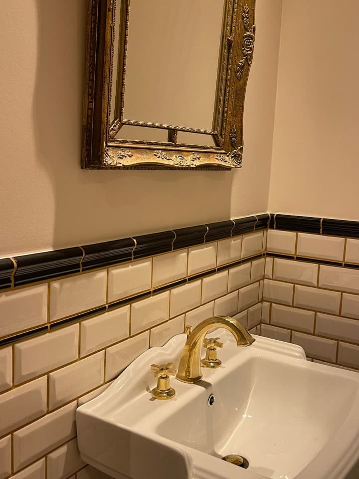 Gallery Image 16