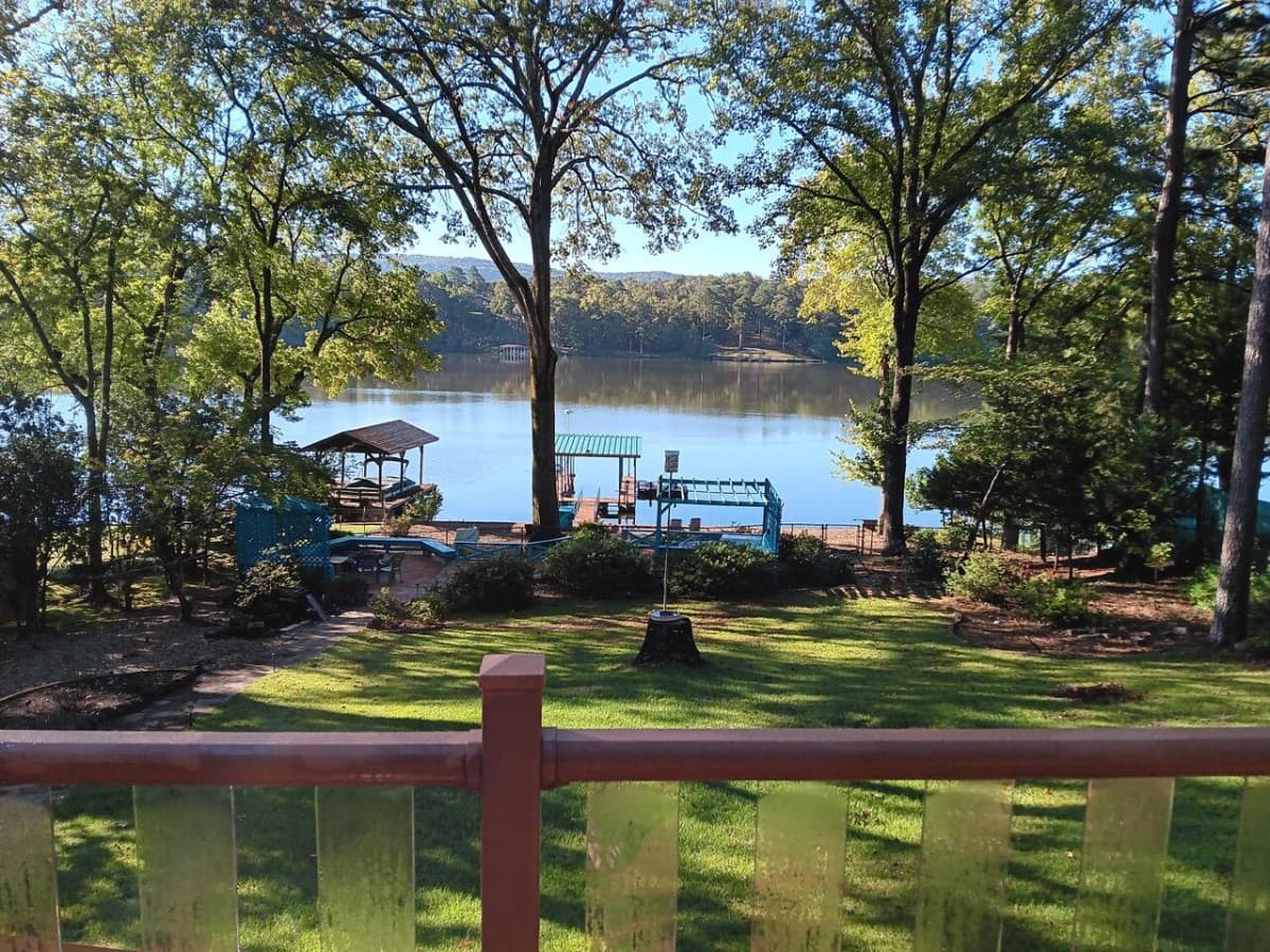 Lakefront Couples Retreat