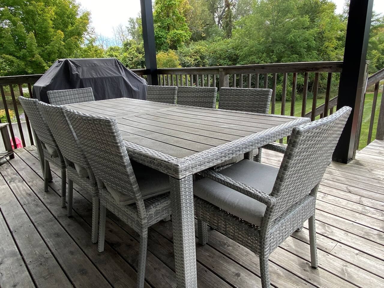 Upper deck, propane bbq and space for outdoor dining.