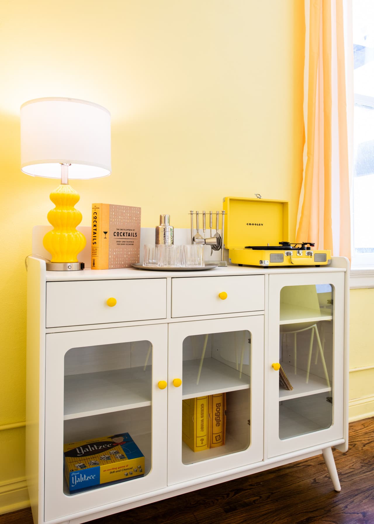 Hollyhock Suite 513: 5 beds/2 bath