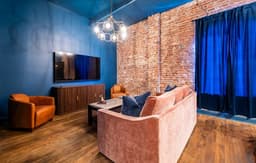 Hollyhock Suite 510: 2 beds/1 bath