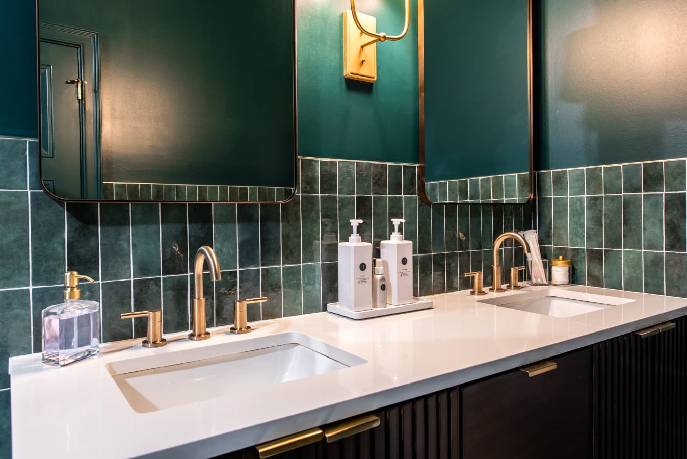 Hollyhock Suite 511: 1 bed/1 bath
