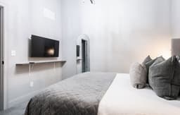 Hollyhock Suite 503: 2 bed/1 bath