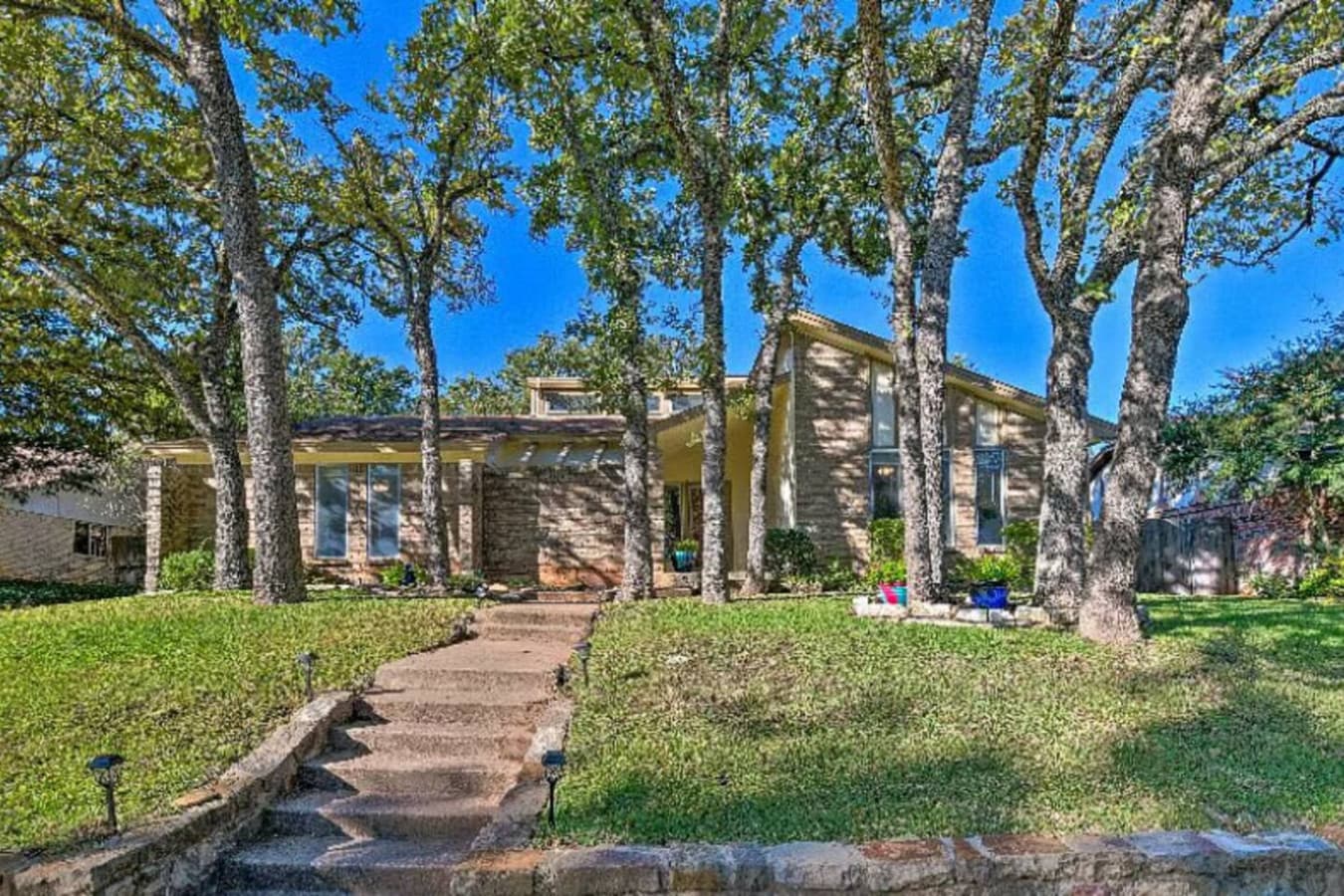 3 Bedroom with a Pool