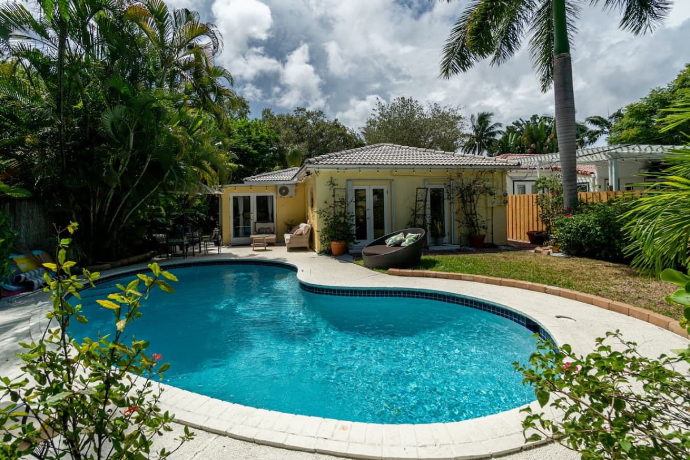 Perfect Family Stay: 2BR+1BR Cottage w/Heated Pool