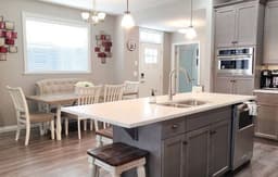 Viognier Cottage - Walk to pools and beach #9