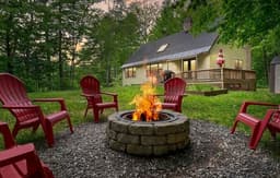 The Check Inn | Close to Hiking, Rivers, Storyland