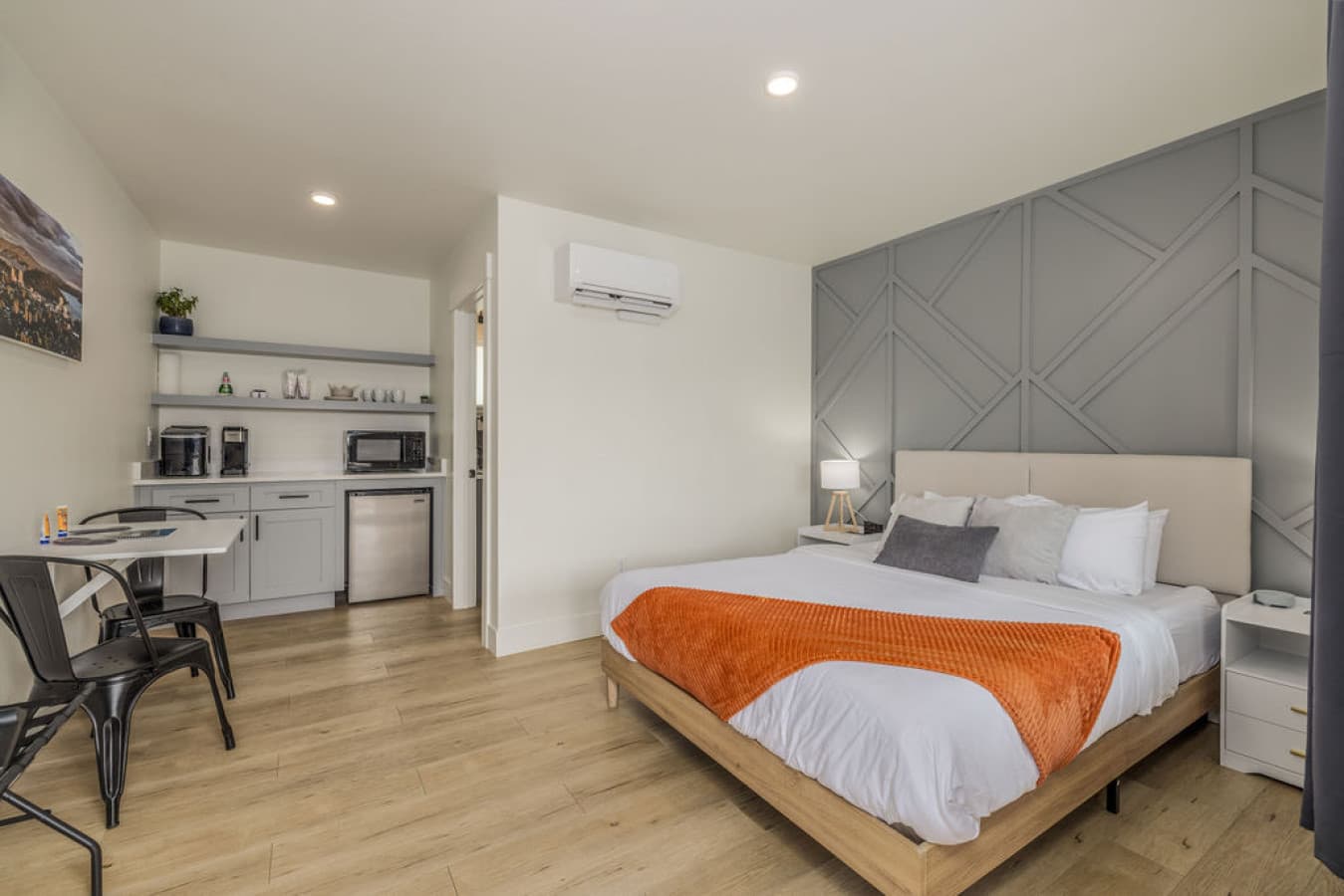 Studio #5 in CDA – 5 Min to the Resort & Lake