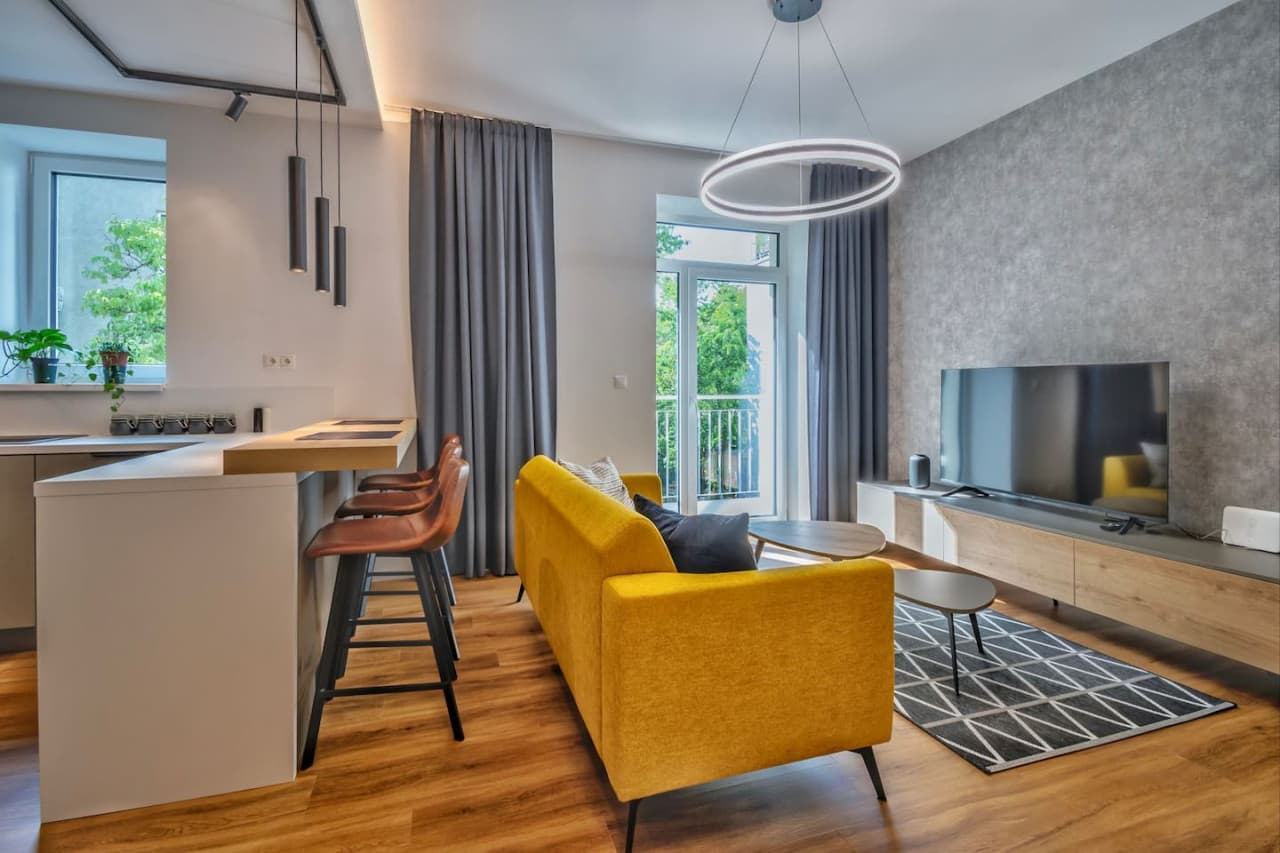 Dizajnový Apartmán #7 s Balkónom pri stanici