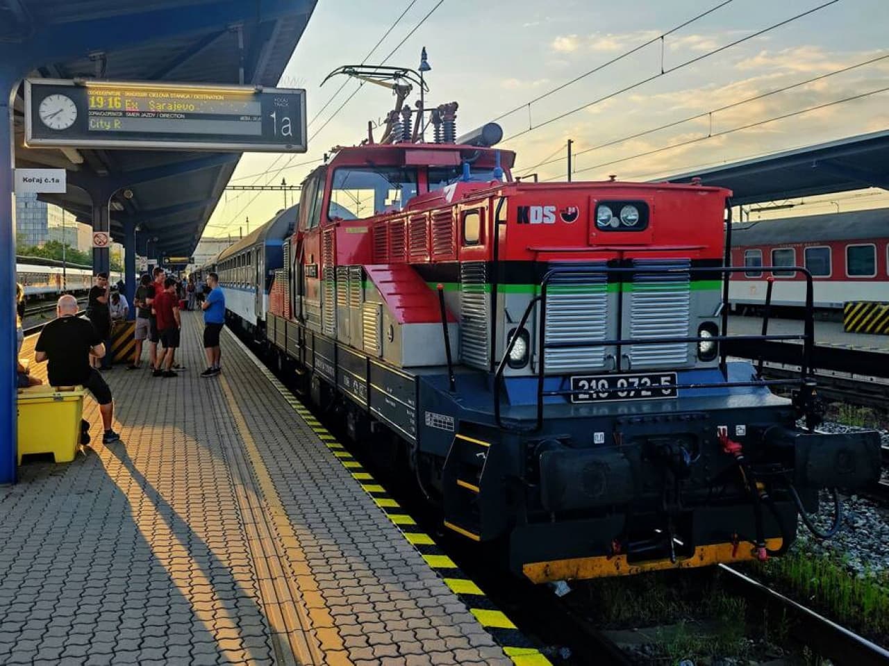 Gallery Image 13