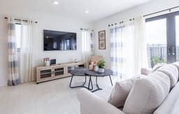 NEW Luxury 5BR Villa - Casa Palmera