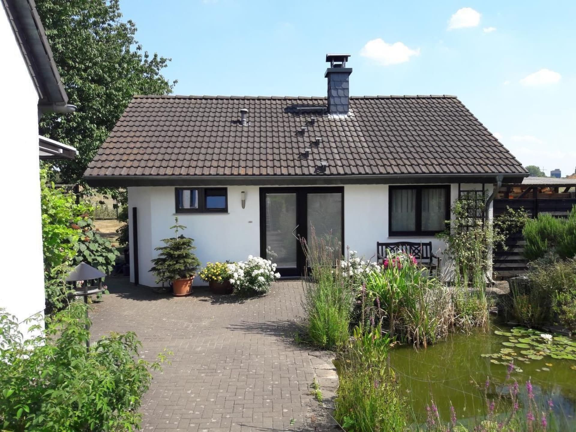 Kleines Ferienhaus in Hermülheim mit Garten