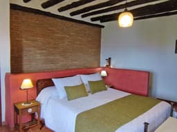 Gemütliches Haus in Anlage mit Pool und Garten