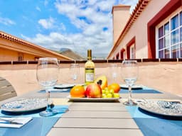 Appartement in Los Cristianos mit gemeinsamem Pool und Terrasse