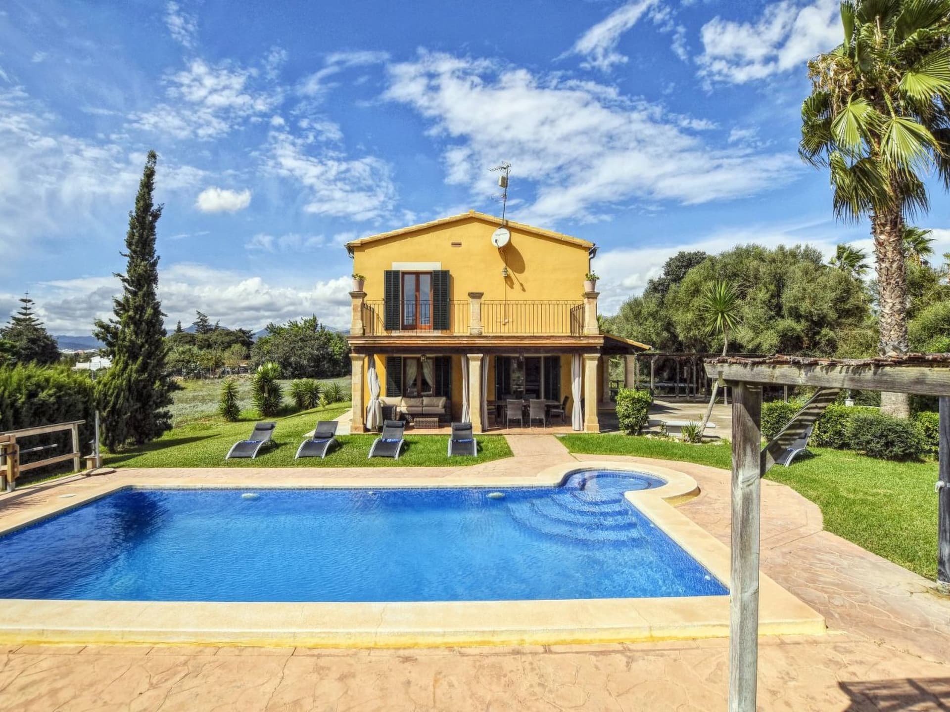 Gemütliches Ferienhaus mit Pool