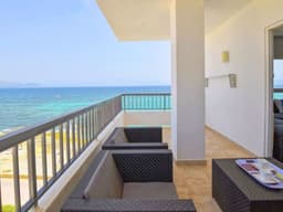 Moderne Wohnung vor dem Meer von Son Baulo