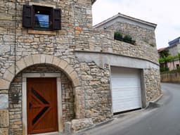 'Filira Medulin' mit Blick auf das Wasser