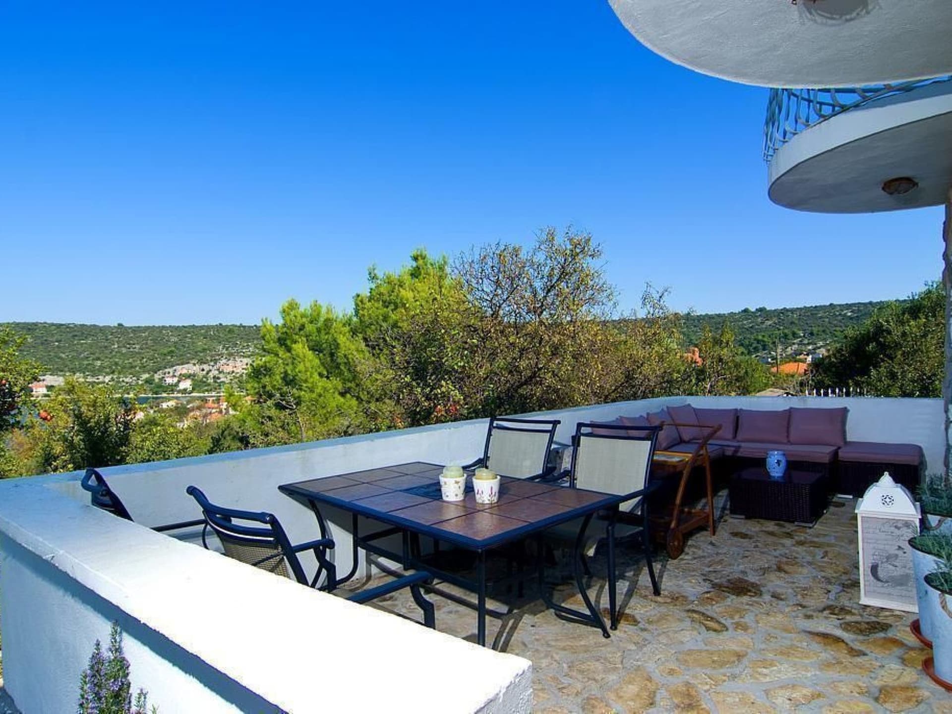 "Villa Lida" mit Blick auf das Wasser