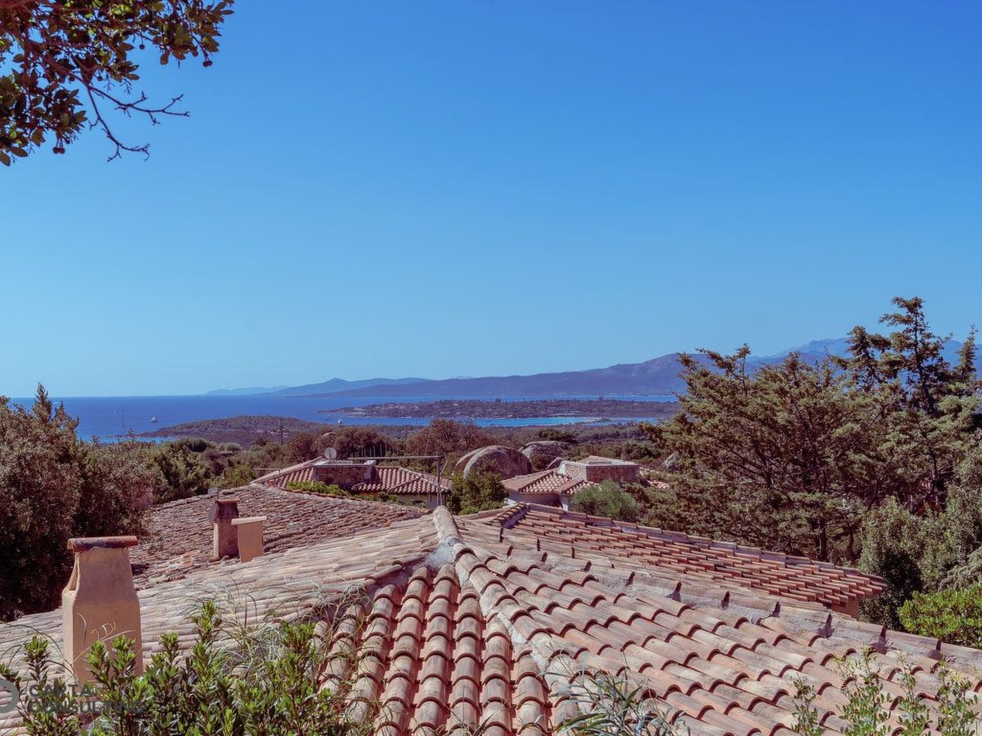 Haus in Punta Molara mit privatem Parkplatz