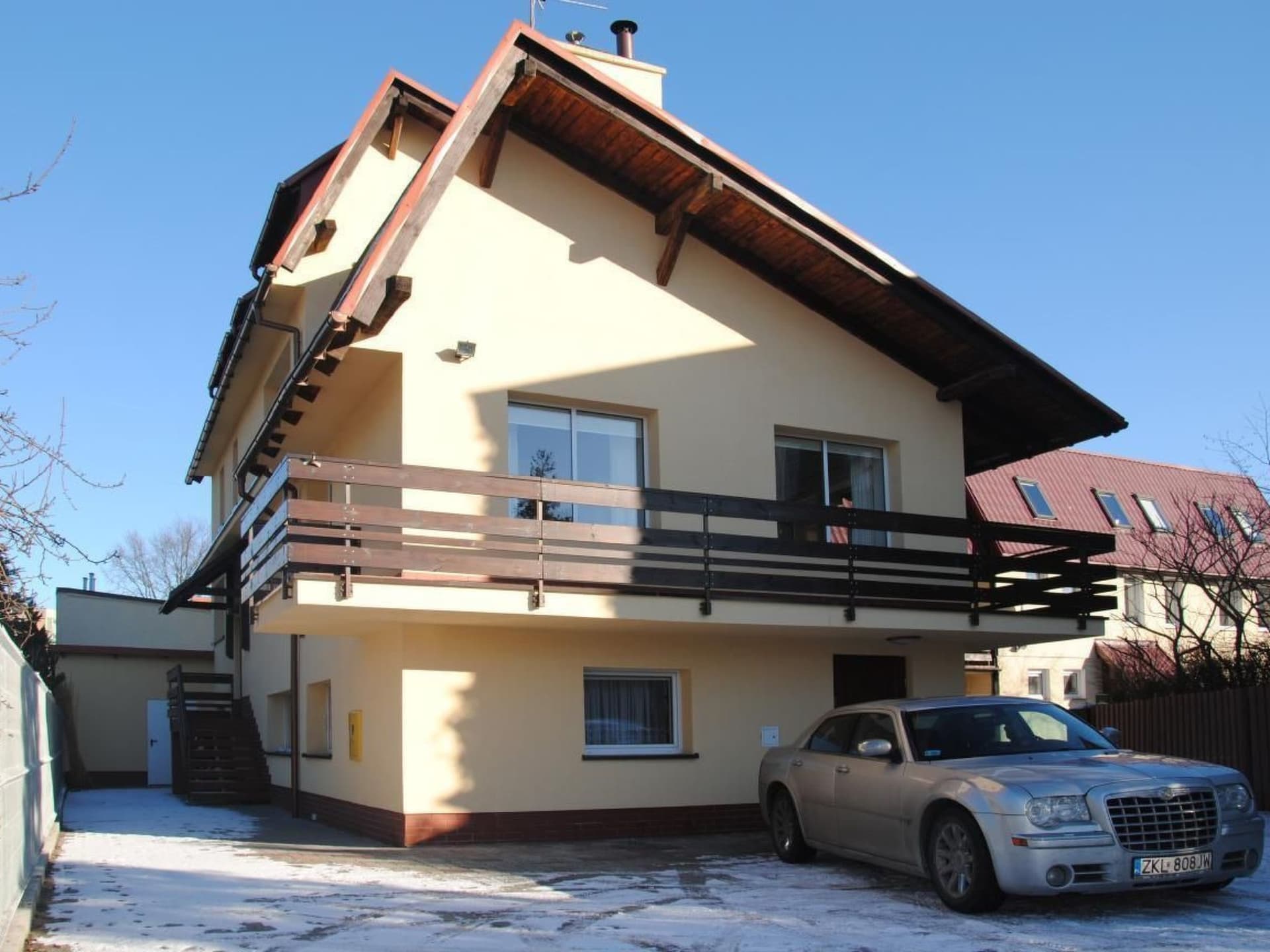 "M2" mit privatem Balkon