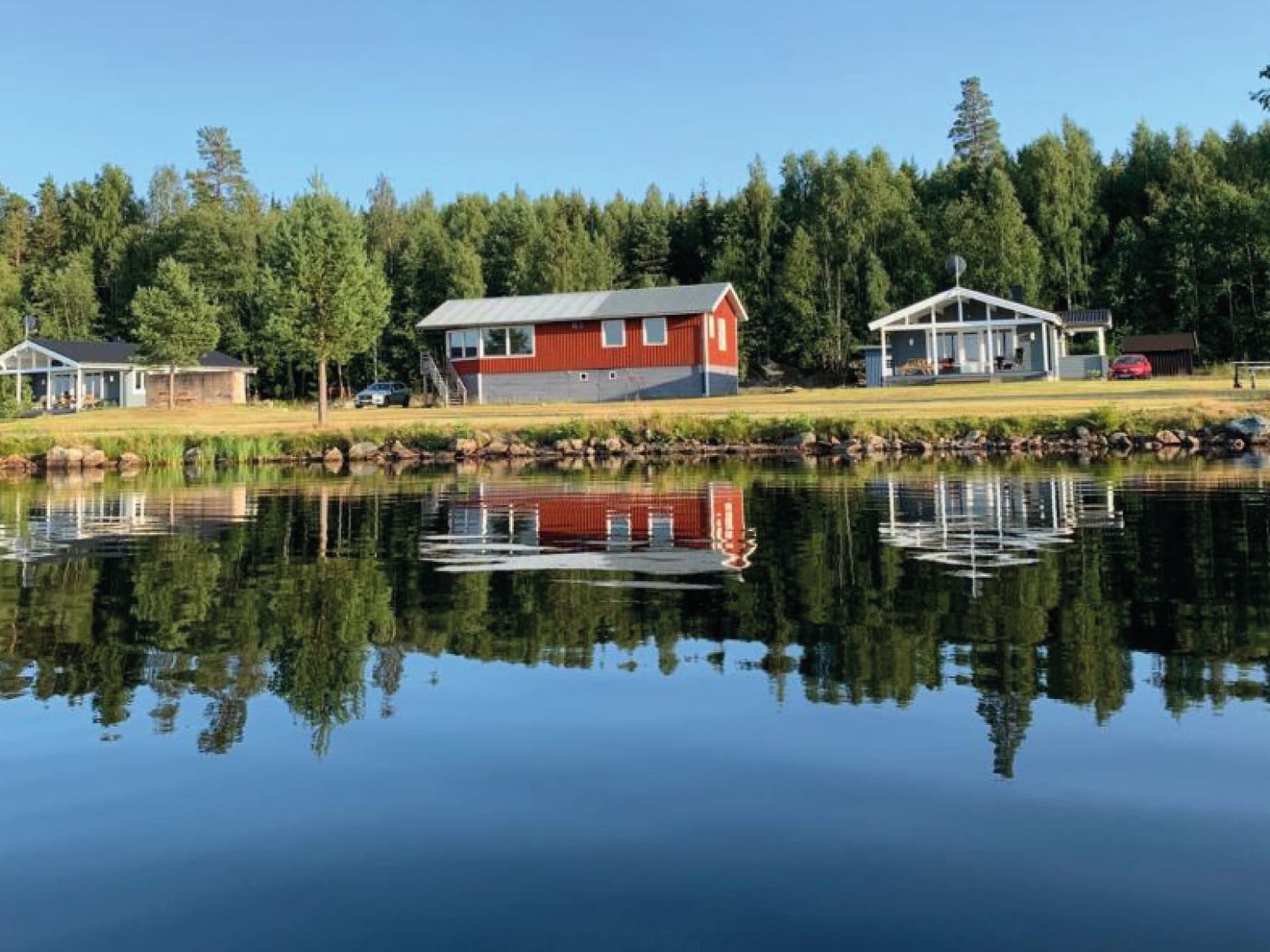 Häuser mit Seeblick Schweden - Rotes Haus
