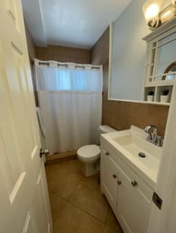 Modern Beachfront Suite at Hollywood Broadwalk