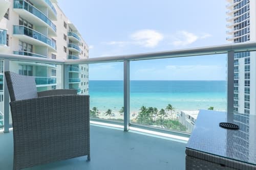 stunning 1BR Oceanview Condo King Bed