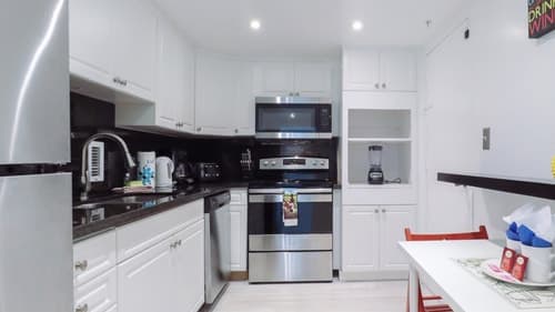 Beach House w/1 Bedroom, 2 Queen Beds