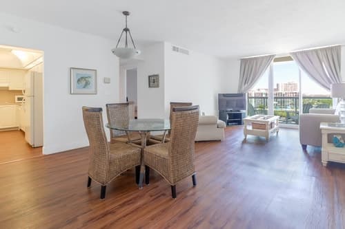 Oceanfront condo w/ 2 Queen beds at Tides