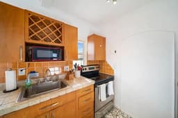 1BED/1BAT Beach Home King Bed/Free Parking-