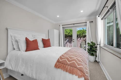 Lush 4 BED 2 BATH FLL