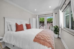 Lush 4 BED 2 BATH FLL