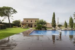 Elegant Dream Home in Consell City, 1021