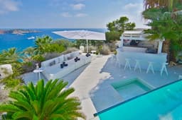 Stylish Villa with Jacuzzi in Ibiza City, 1057