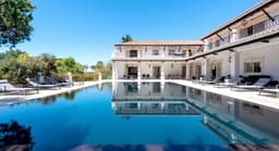 Stunning L-Shaped Villa with Pool in Faro