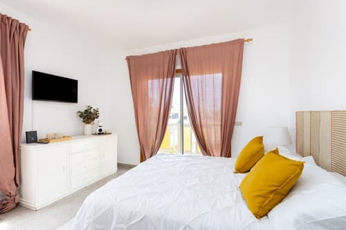 Eden Rentals 102 Surfy Stylish Bed&Coffee Balcony