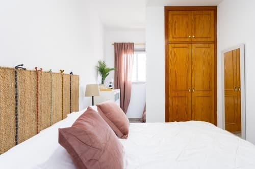 Eden Rentals 103 Surfy Stylish Bed&Coffee Room