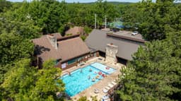 Lakeview Condo w/Dock/Pool/Hottub/Sauna-Sleeps 8