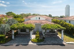 Casa Pacifica at Casamar by AcoModo