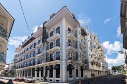 La Cuadra Apartments  by AcoModo