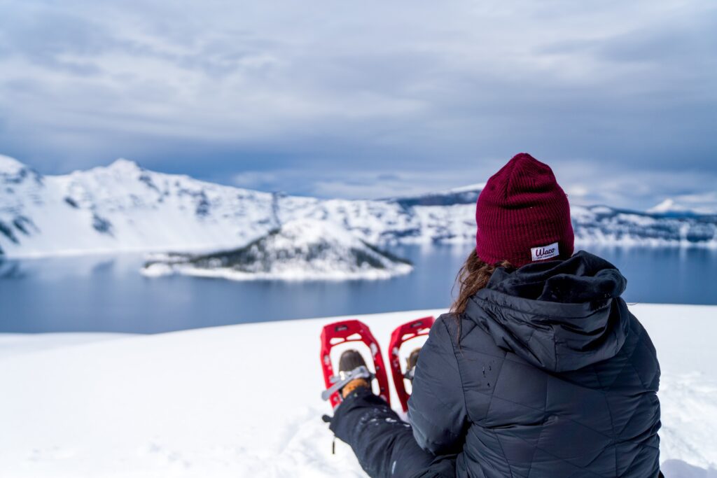 crater lake snowshoeing