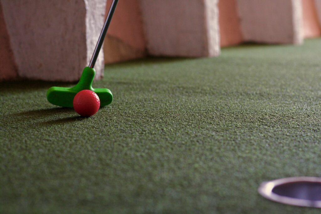 smith mountain lake minigolf