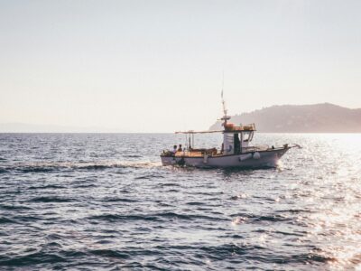 choose the right fishing boat rental