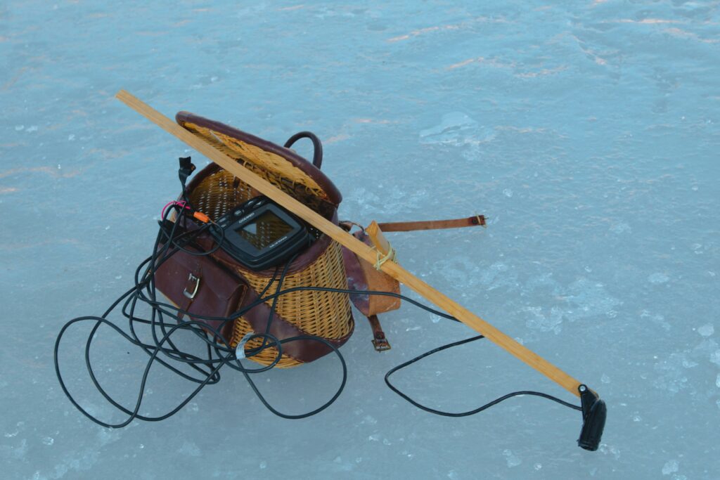ice fishing for beginners4