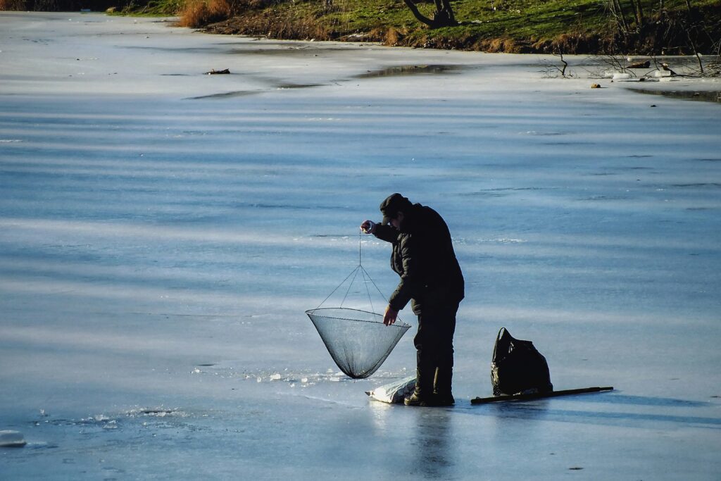 ice fishing safety5